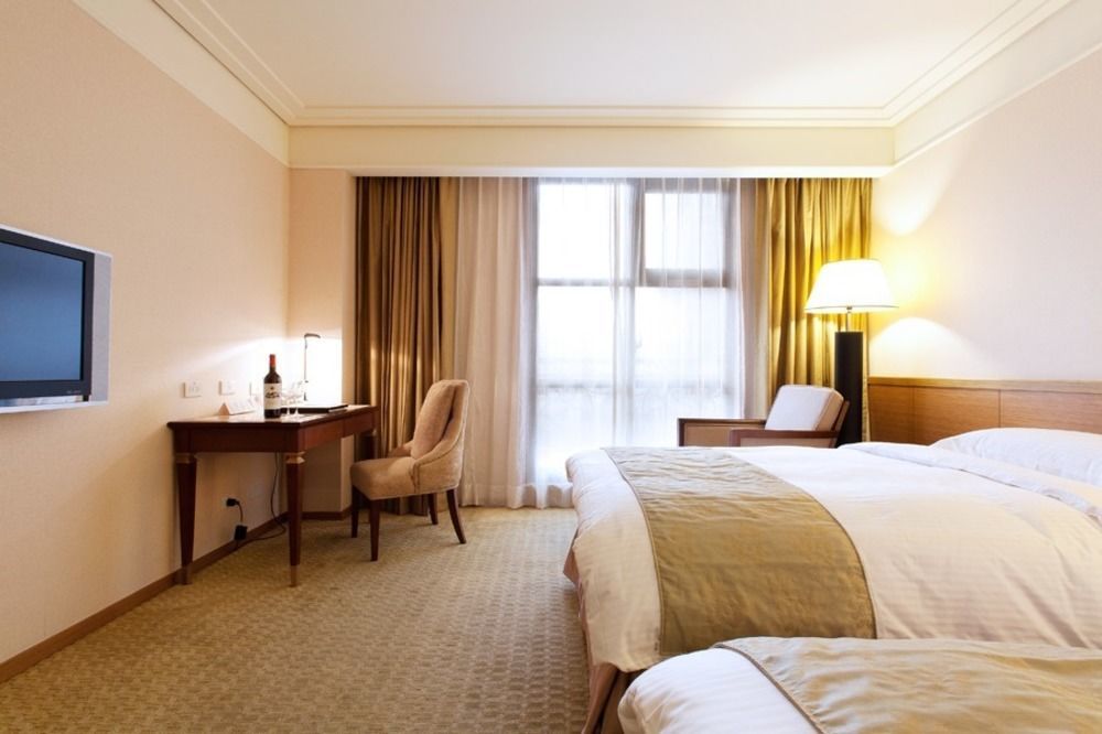 Fullon Hotel Таоюань Экстерьер фото