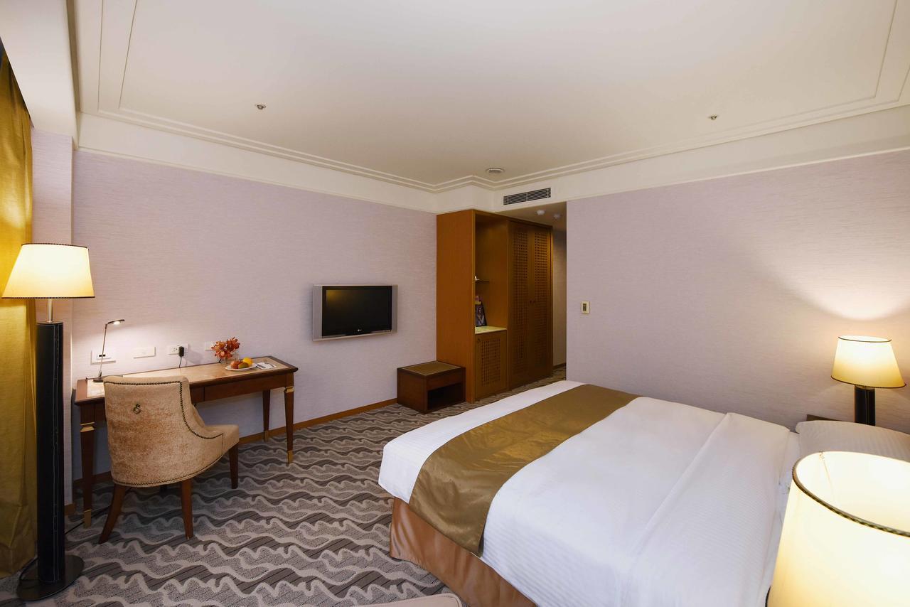 Fullon Hotel Таоюань Экстерьер фото