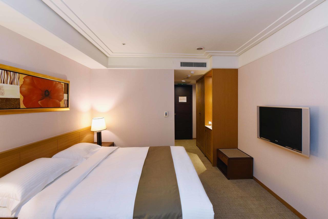 Fullon Hotel Таоюань Экстерьер фото